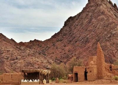 جولة الجبة + زيارة مزرعة وقهوة + تزلج على الرمال